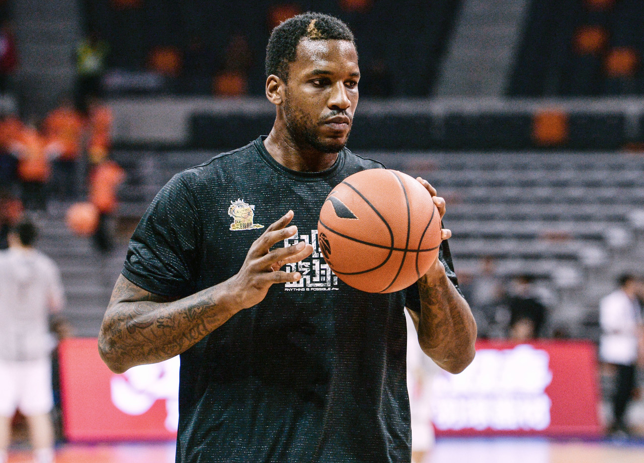 也折射出球 也折射出球