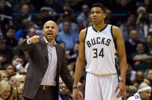 的阴影中完 的阴影中完