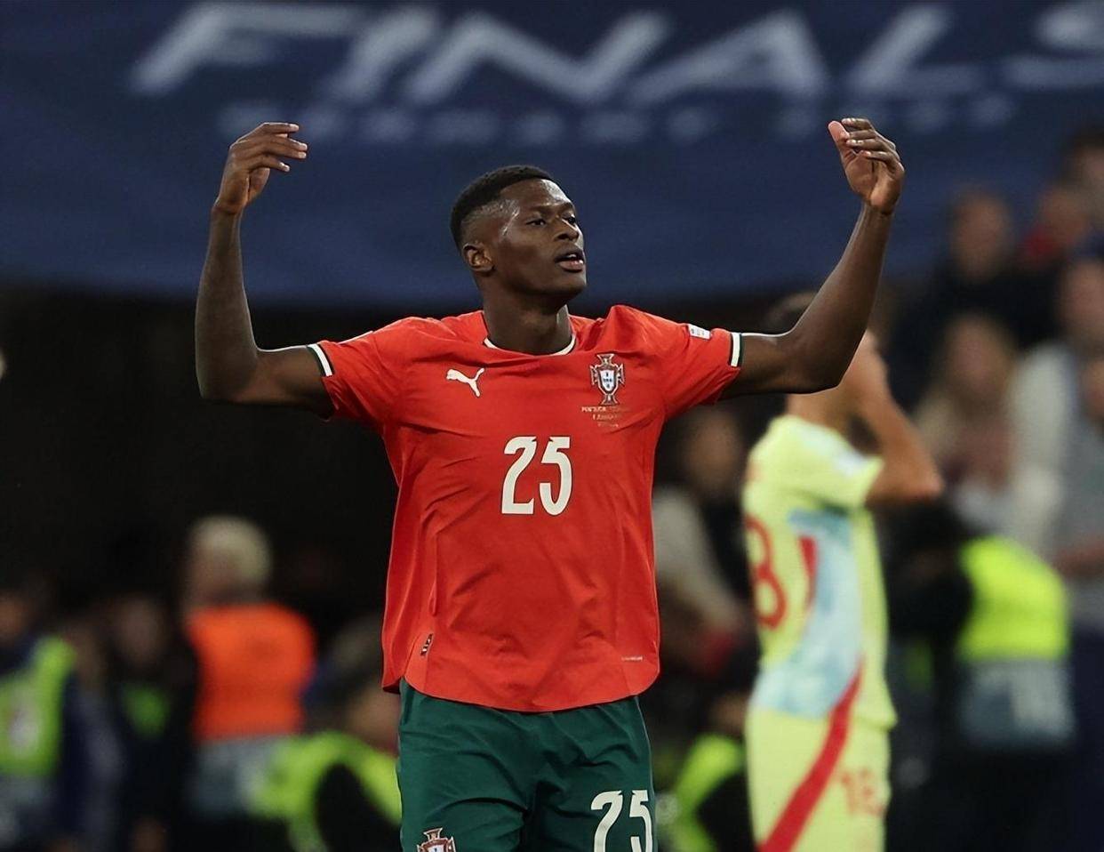 赛后复盘更 赛后复盘更